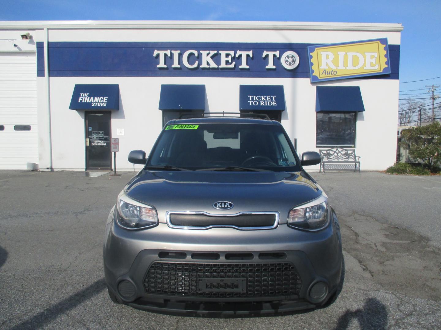 2015 GREY Kia Soul Base (KNDJN2A21F7) with an 1.6L L4 DOHC 16V engine, located at 1254 Manheim Pike, Lancaster, PA, 17601, (717) 393-9133, 40.062870, -76.323273 - Photo#1